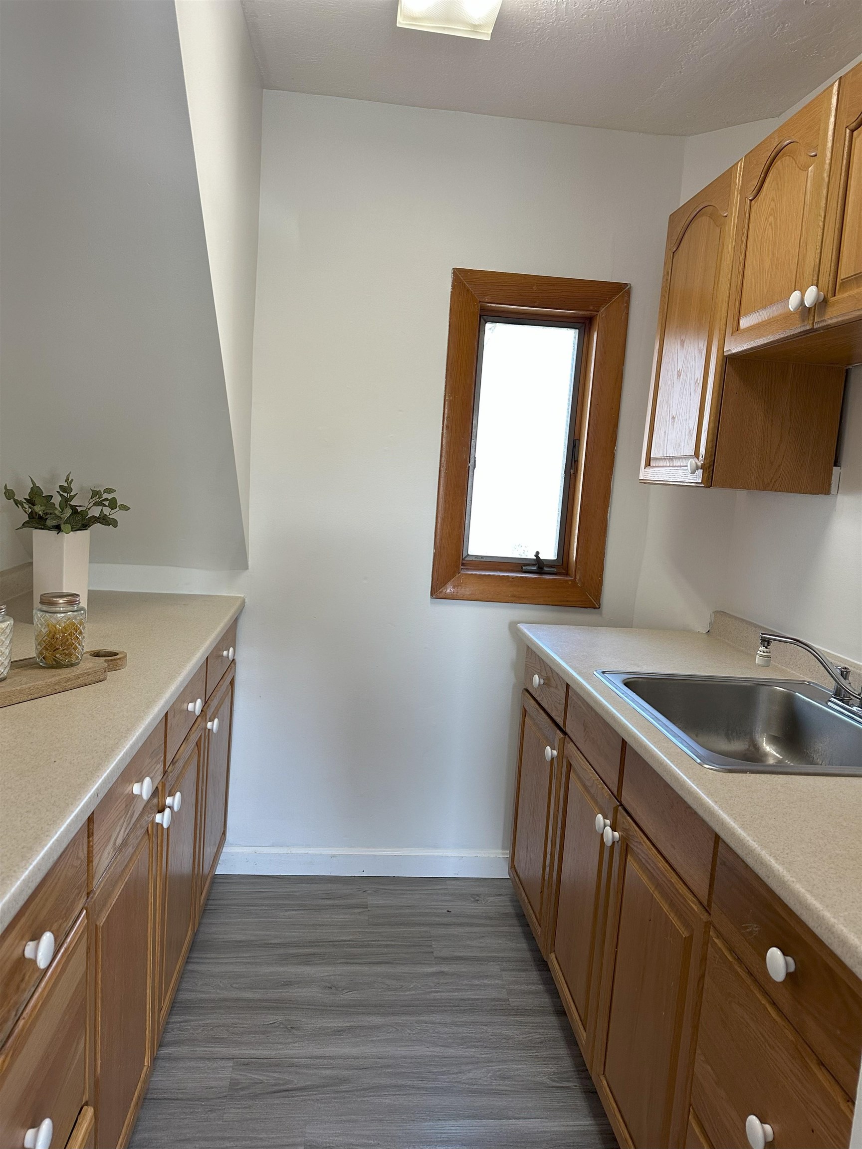 381 Thornton Street, Unit 3 Manchester, NH 03102 - Photo 11 of 19