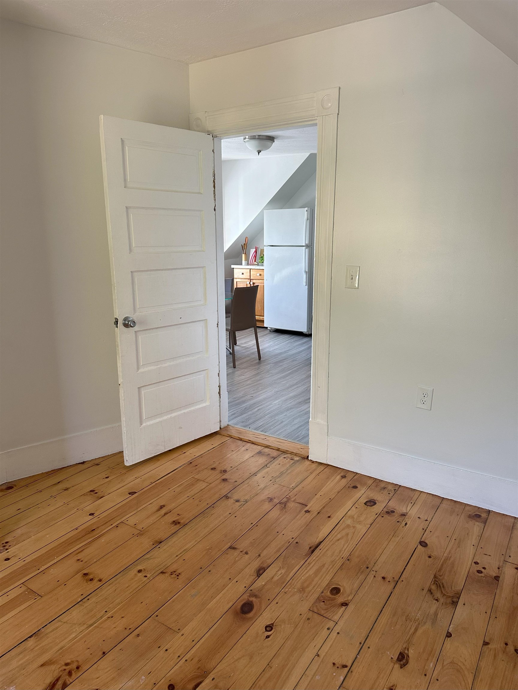 381 Thornton Street, Unit 3 Manchester, NH 03102 - Photo 16 of 19