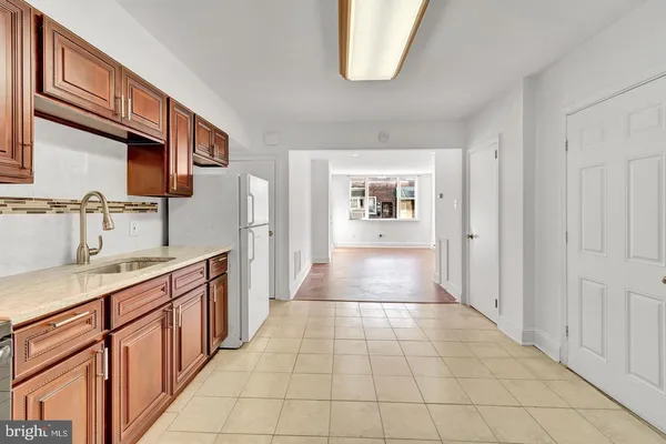 $1,375 | 1730 South 16th Street, Unit 1, Philadelphia, PA 19145