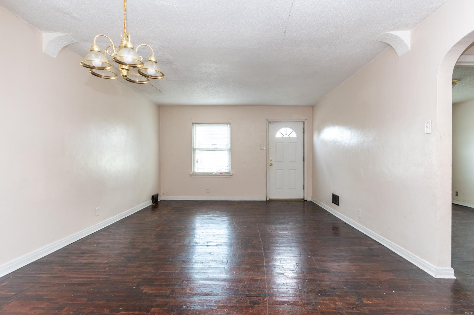 8833 Jordan Street St. Louis, MO 63147 - Photo 4 of 12