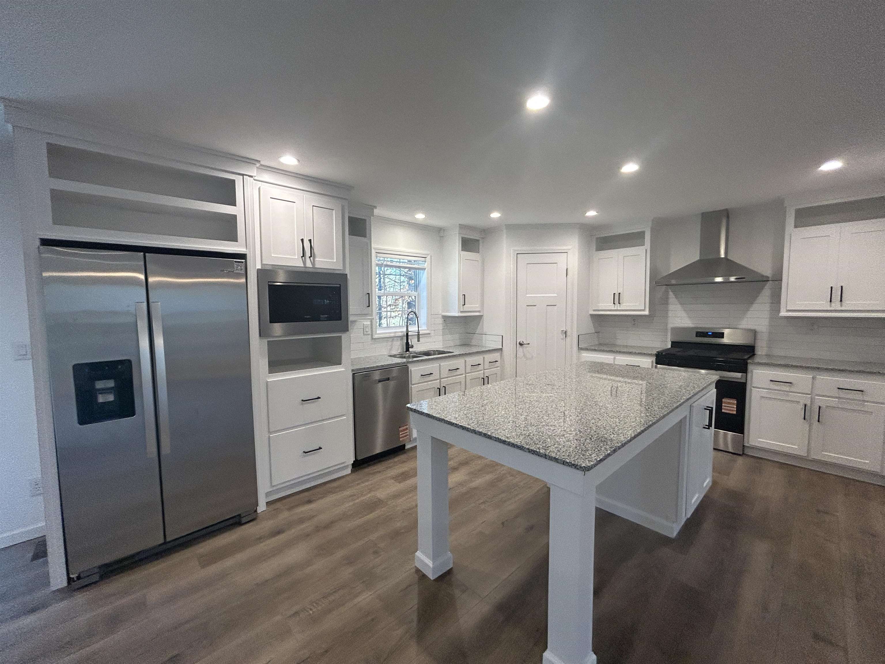 125 Cocheco Road Farmington, NH 03835 - Photo 1 of 35