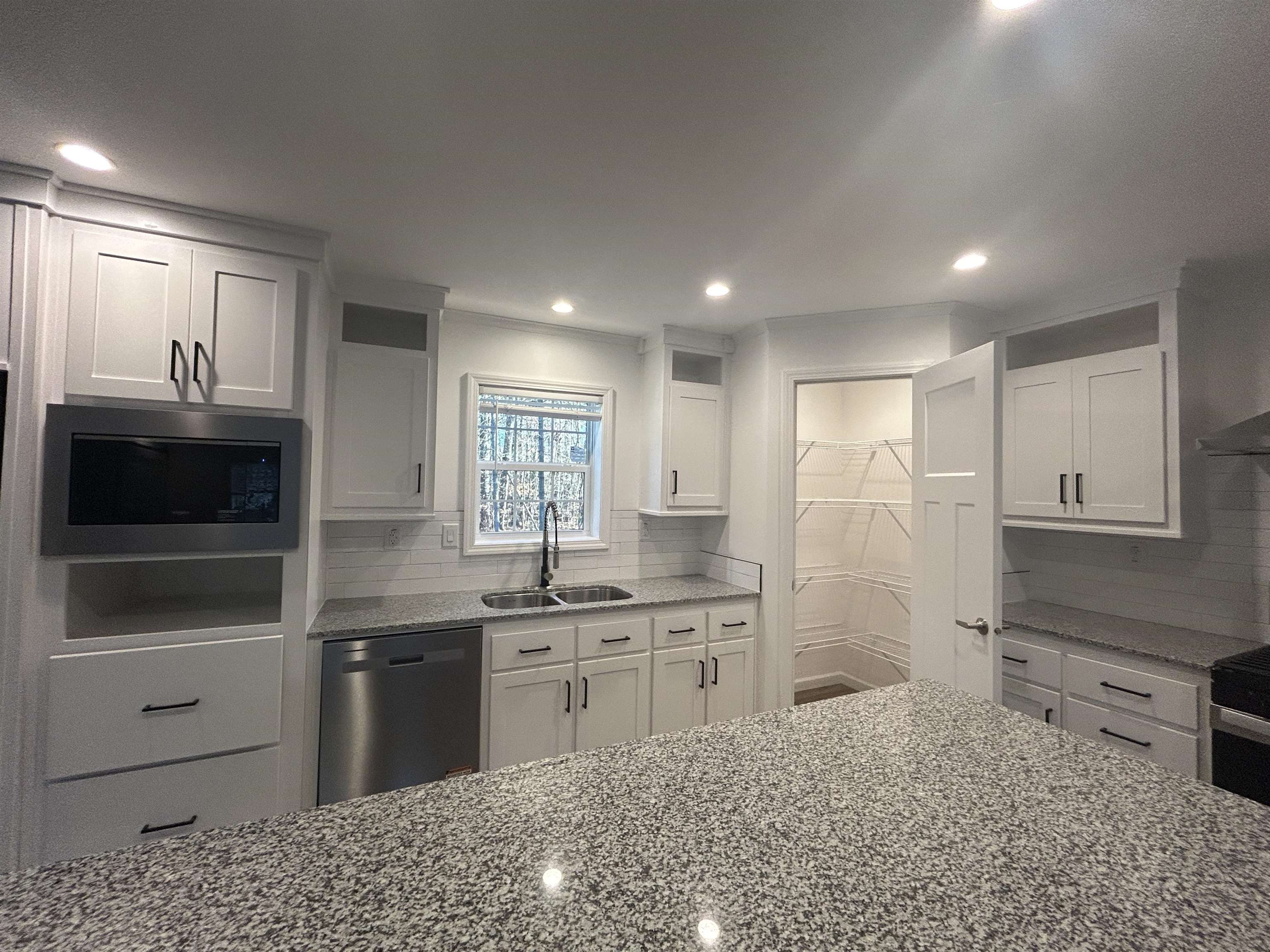 125 Cocheco Road Farmington, NH 03835 - Photo 9 of 35