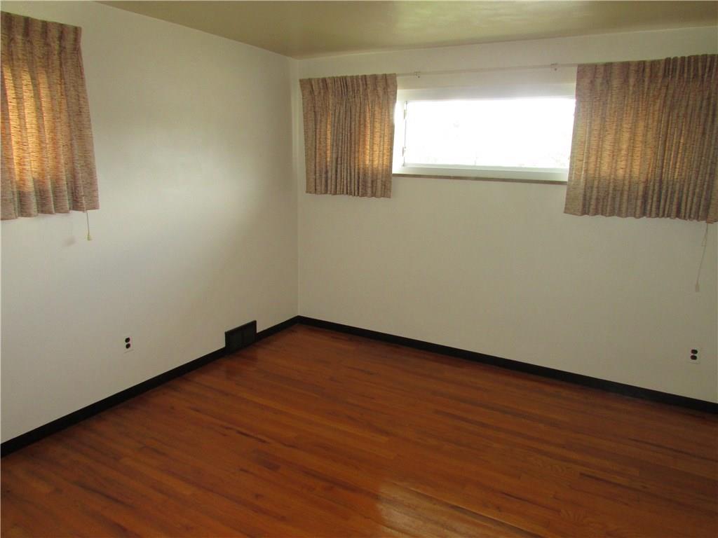 460 Livingston Road West Mifflin, PA 15122 - Photo 15 of 24 Master Bedroom