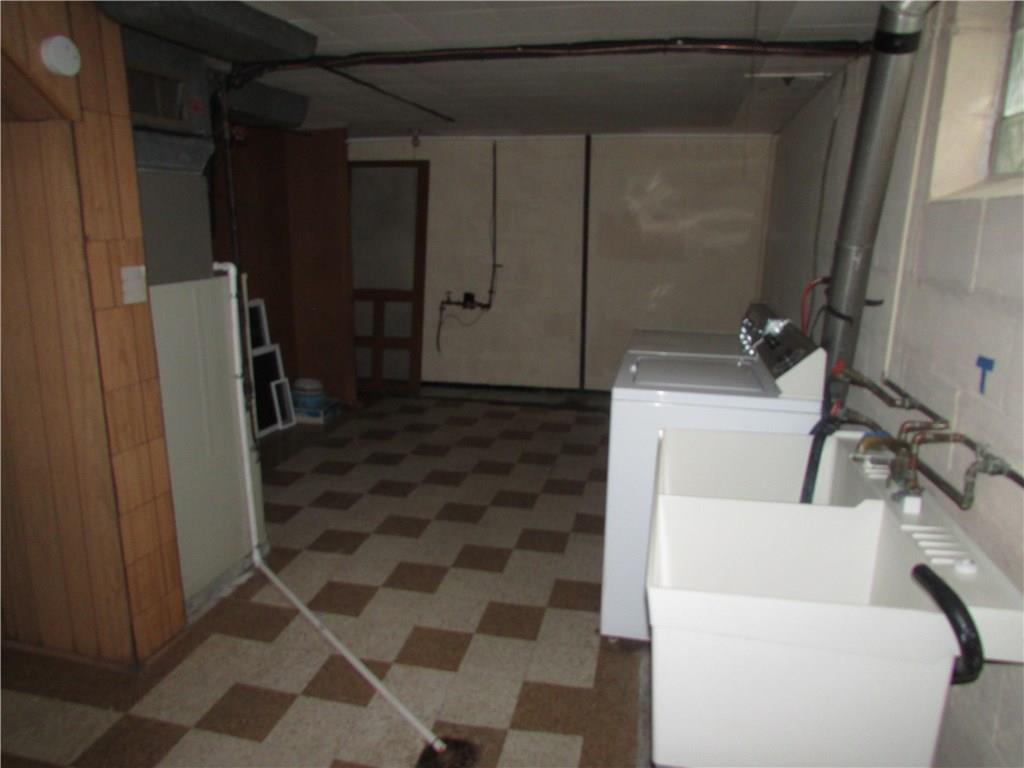 460 Livingston Road West Mifflin, PA 15122 - Photo 22 of 24 Laundry Room
