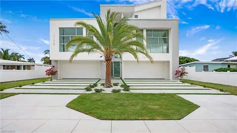 $3,999,999 | 1798 Holiday Lane, Naples, FL 34104