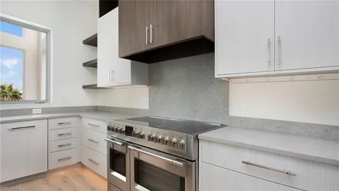 $3,999,999 | 1798 Holiday Lane, Naples, FL 34104