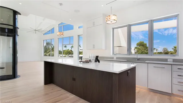 $3,999,999 | 1798 Holiday Lane, Naples, FL 34104