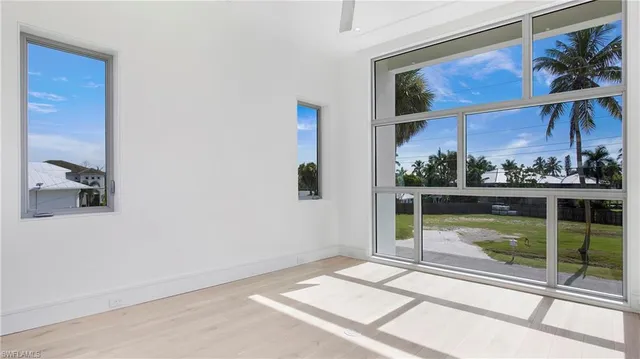 $3,999,999 | 1798 Holiday Lane, Naples, FL 34104