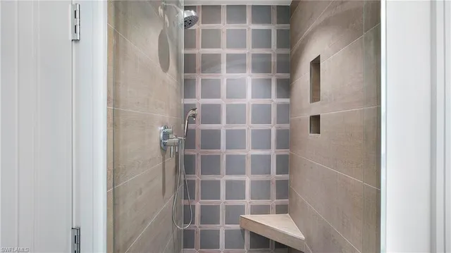 $3,999,999 | 1798 Holiday Lane, Naples, FL 34104