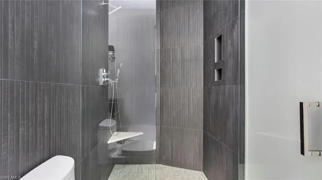 $3,999,999 | 1798 Holiday Lane, Naples, FL 34104