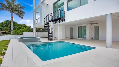 $3,999,999 | 1798 Holiday Lane, Naples, FL 34104