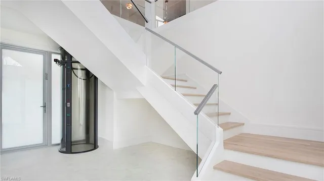 $3,999,999 | 1798 Holiday Lane, Naples, FL 34104