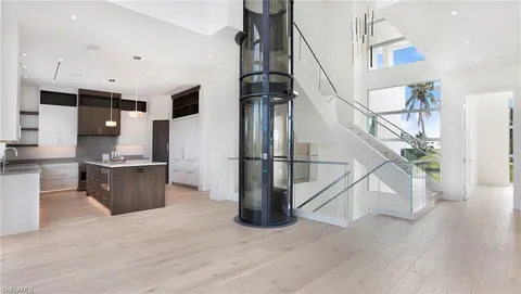 $3,999,999 | 1798 Holiday Lane, Naples, FL 34104