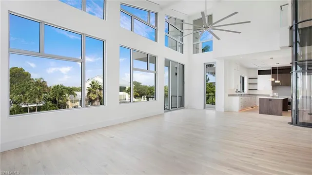 $3,999,999 | 1798 Holiday Lane, Naples, FL 34104