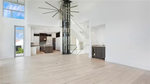 $3,999,999 | 1798 Holiday Lane, Naples, FL 34104