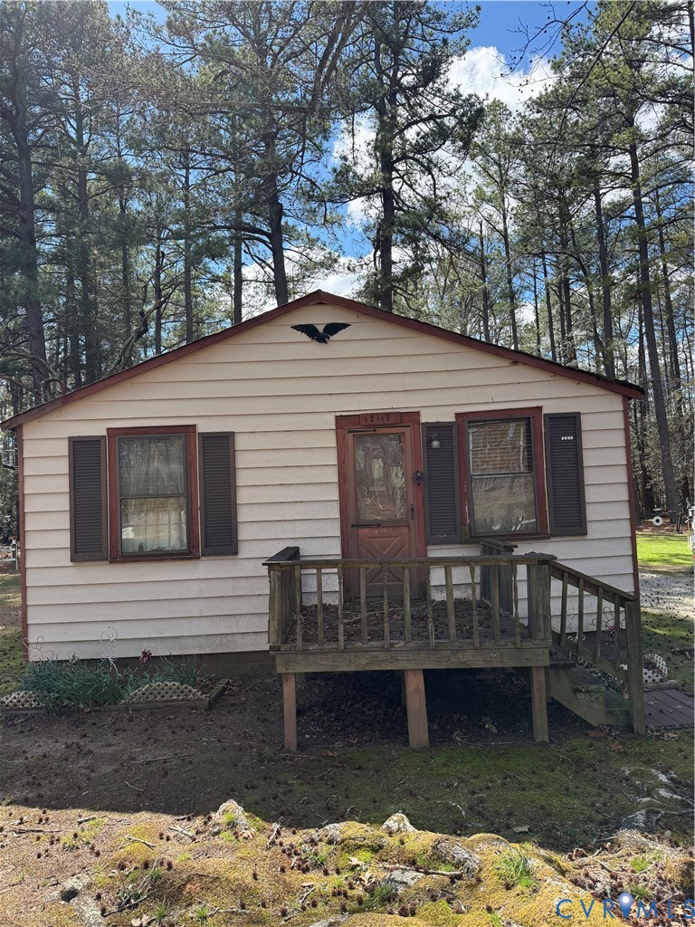 12117 River Road Chesterfield, VA 23838 - Photo 2 of 2 a front view of a house with garden