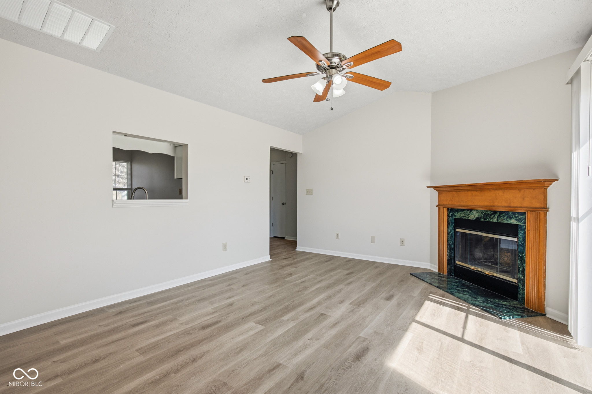 8307 Crestview Circle Avon, IN 46123 - Photo 11 of 40