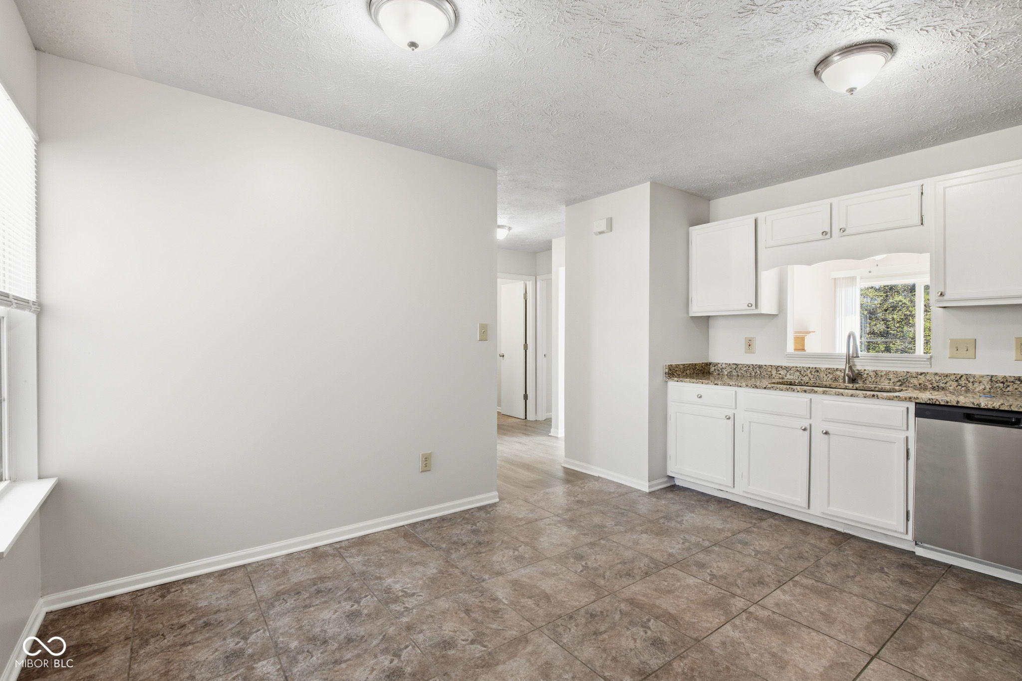 8307 Crestview Circle Avon, IN 46123 - Photo 15 of 40