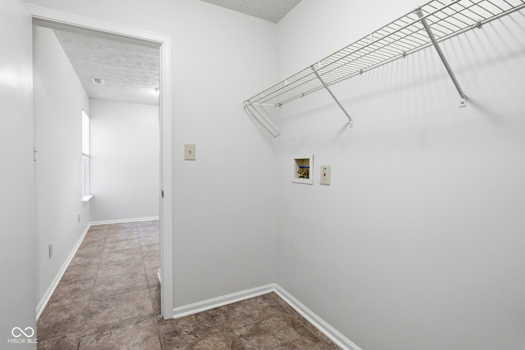 8307 Crestview Circle Avon, IN 46123 - Photo 19 of 40