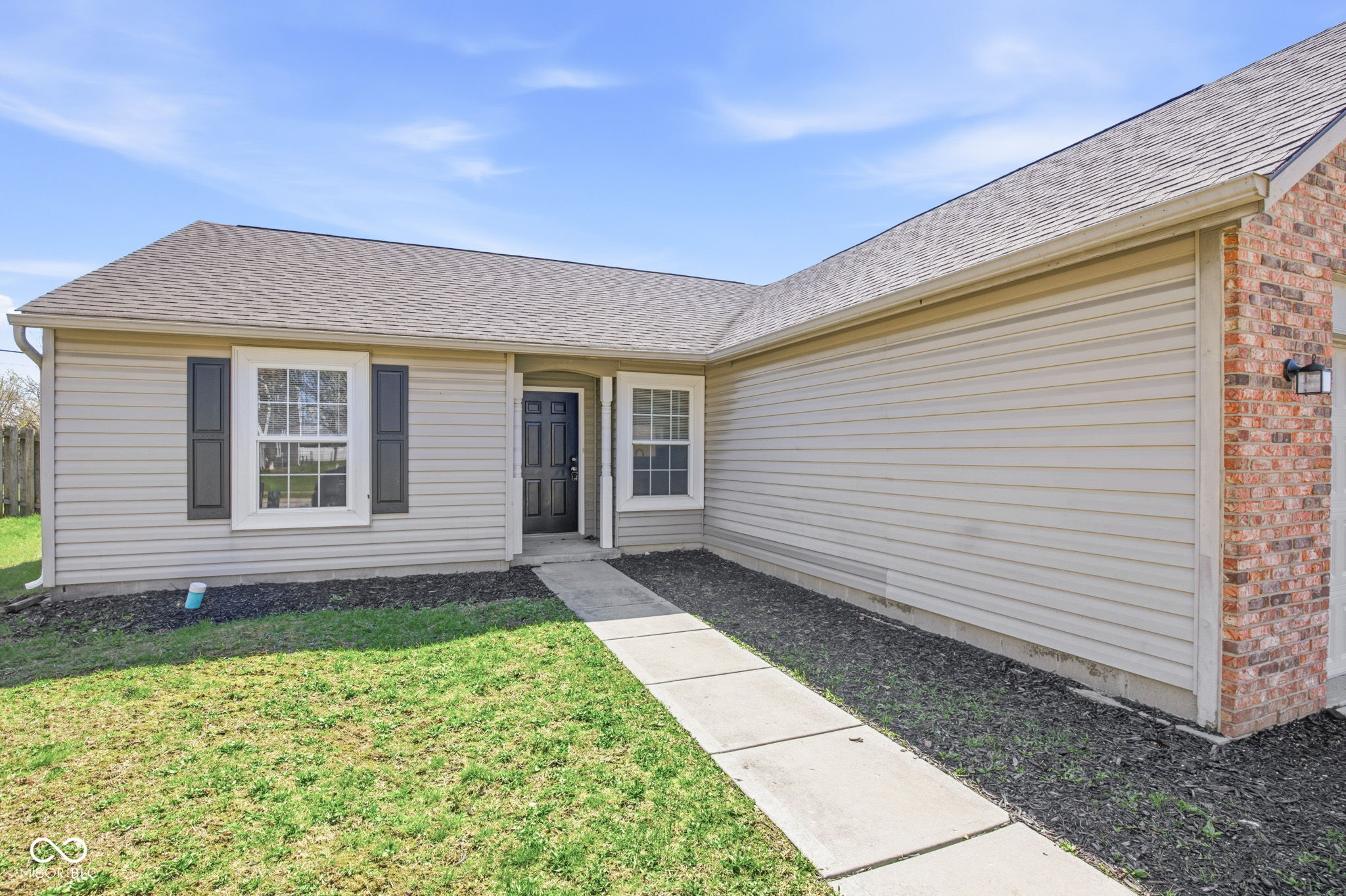 8307 Crestview Circle Avon, IN 46123 - Photo 4 of 40