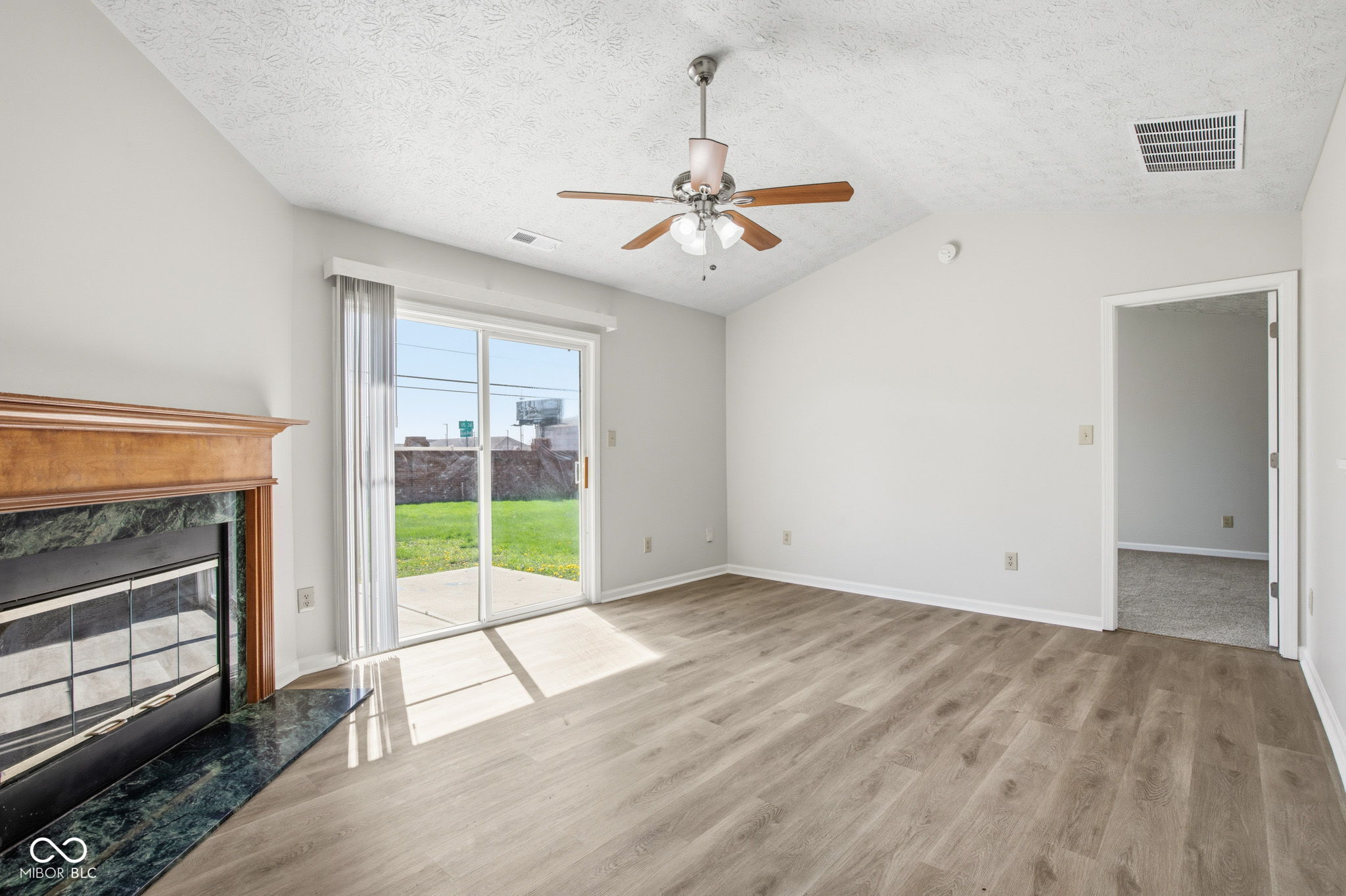 8307 Crestview Circle Avon, IN 46123 - Photo 9 of 40