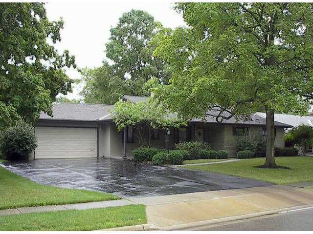2726 Chester Road Upper Arlington, OH 43221 - Photo 1 of 5 Gallery Image 1
