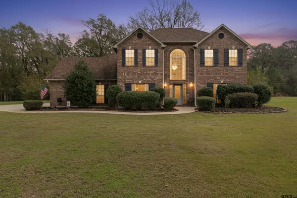 $564,900 | 210 Whistler Lane, Hallsville, TX 75650