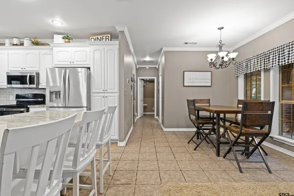 $559,900 | 210 Whistler Lane, Hallsville, TX 75650