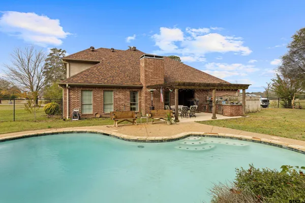 $559,900 | 210 Whistler Lane, Hallsville, TX 75650