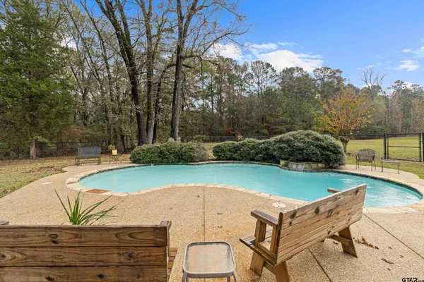 $559,900 | 210 Whistler Lane, Hallsville, TX 75650