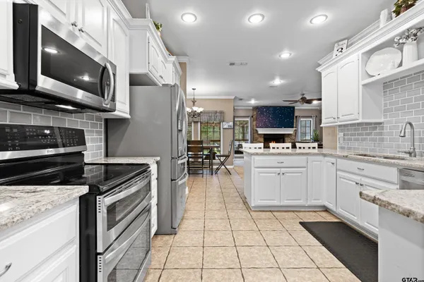 $559,900 | 210 Whistler Lane, Hallsville, TX 75650