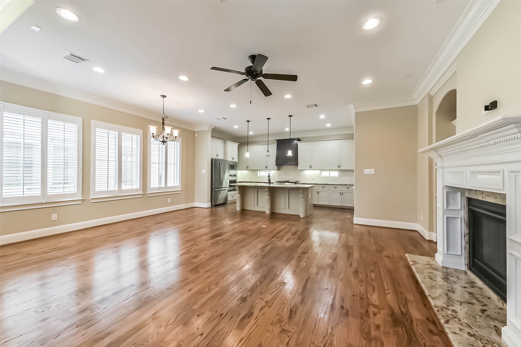 1126 West 16th Street, Unit C Houston, TX 77008 - Photo 11 of 44