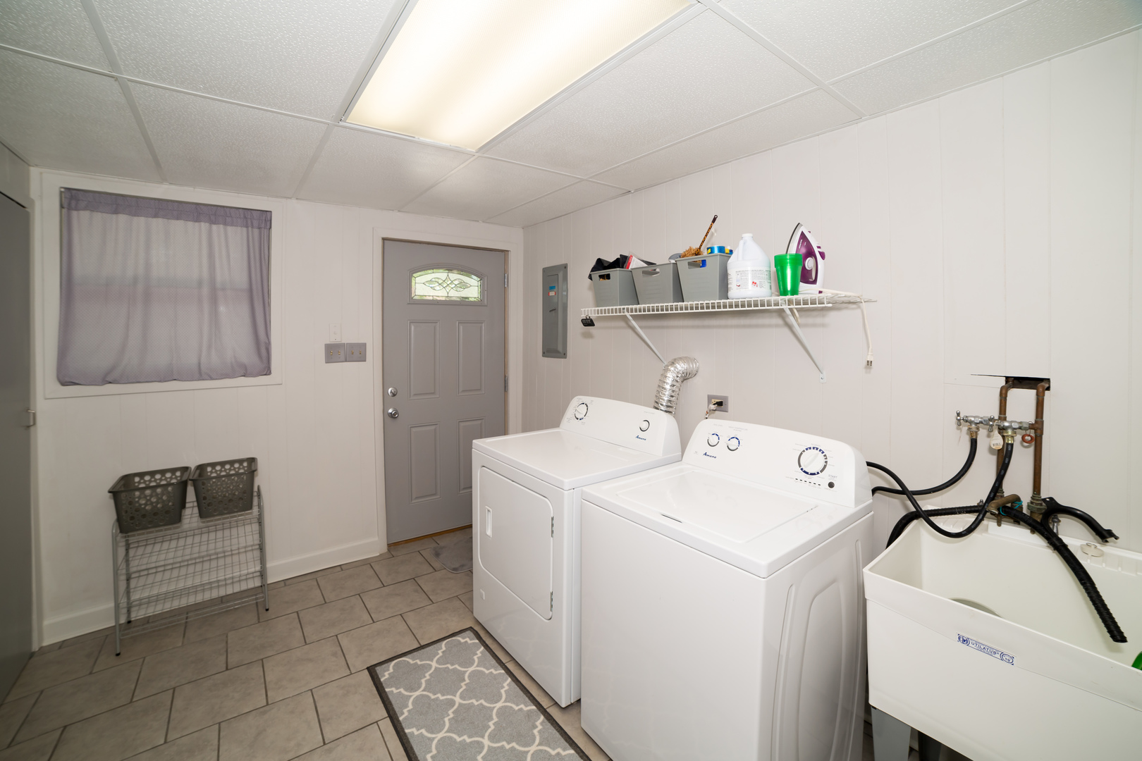 1258 Elder Road Homewood, IL 60430 - Photo 18 of 18 a utility room with dryer and washer