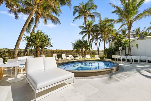 $5,750 | 6365 Collins Avenue, Unit 3811, Miami Beach, FL 33141