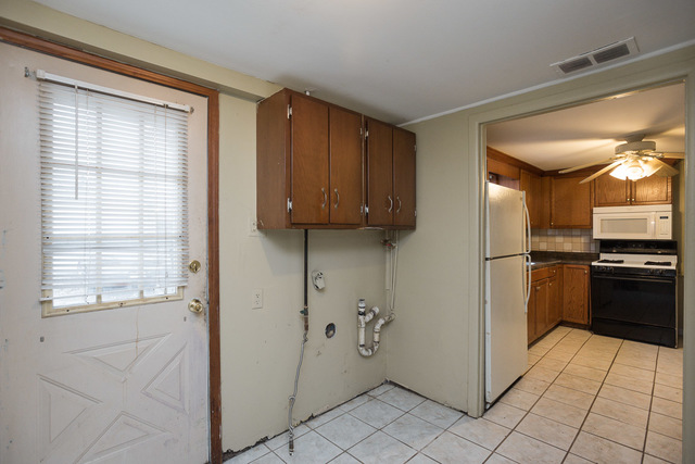 2313 Caton Farm Road Crest Hill, IL 60403 - Photo 18 of 24