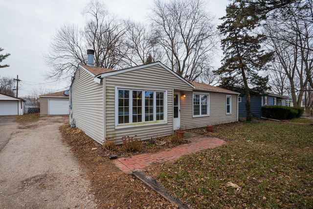 2313 Caton Farm Road Crest Hill, IL 60403 - Photo 3 of 24