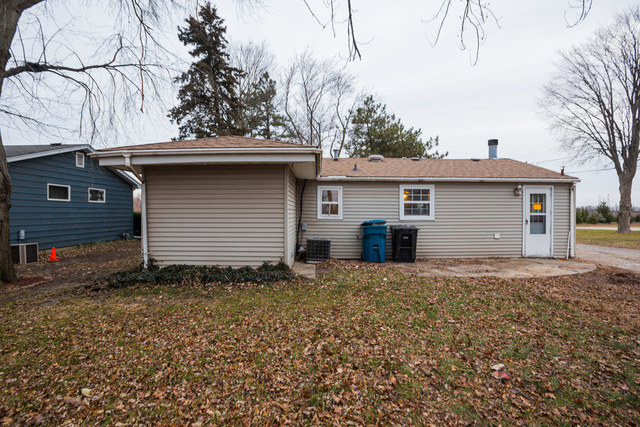 2313 Caton Farm Road Crest Hill, IL 60403 - Photo 6 of 24