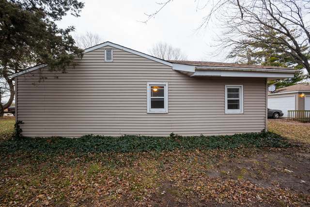 2313 Caton Farm Road Crest Hill, IL 60403 - Photo 8 of 24