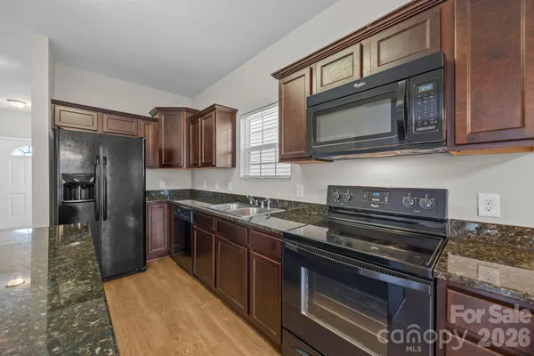 $291,900 | 115 Lookout Point Place, Mooresville, NC 28115