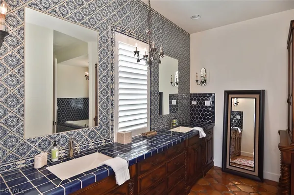 $6,900,000 | 16611 Captiva Drive, Captiva, FL 33924