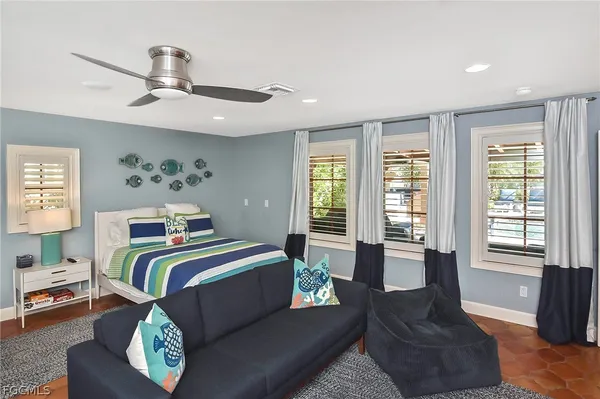 $6,900,000 | 16611 Captiva Drive, Captiva, FL 33924