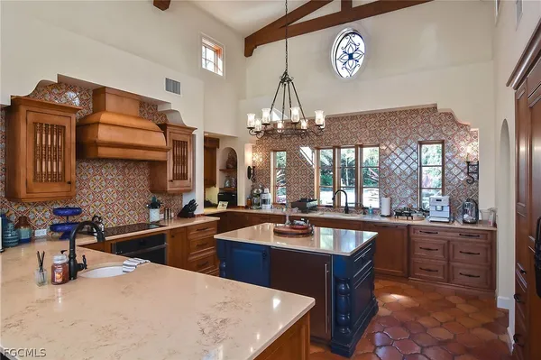 $6,900,000 | 16611 Captiva Drive, Captiva, FL 33924