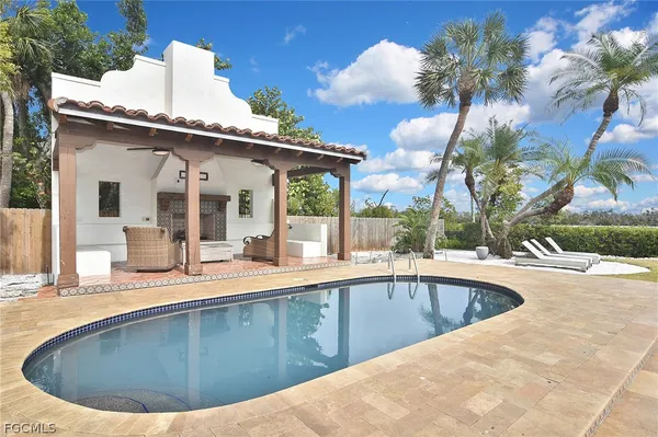 $6,900,000 | 16611 Captiva Drive, Captiva, FL 33924