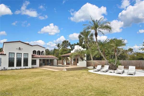 $6,900,000 | 16611 Captiva Drive, Captiva, FL 33924