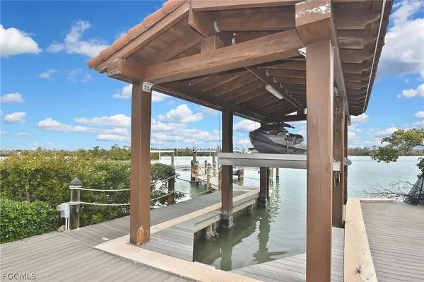 $6,900,000 | 16611 Captiva Drive, Captiva, FL 33924