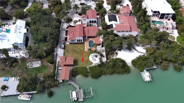 $6,900,000 | 16611 Captiva Drive, Captiva, FL 33924