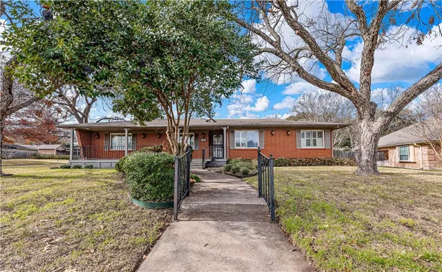 $300,000 | 2300 Starr Drive, Waco, TX 76710