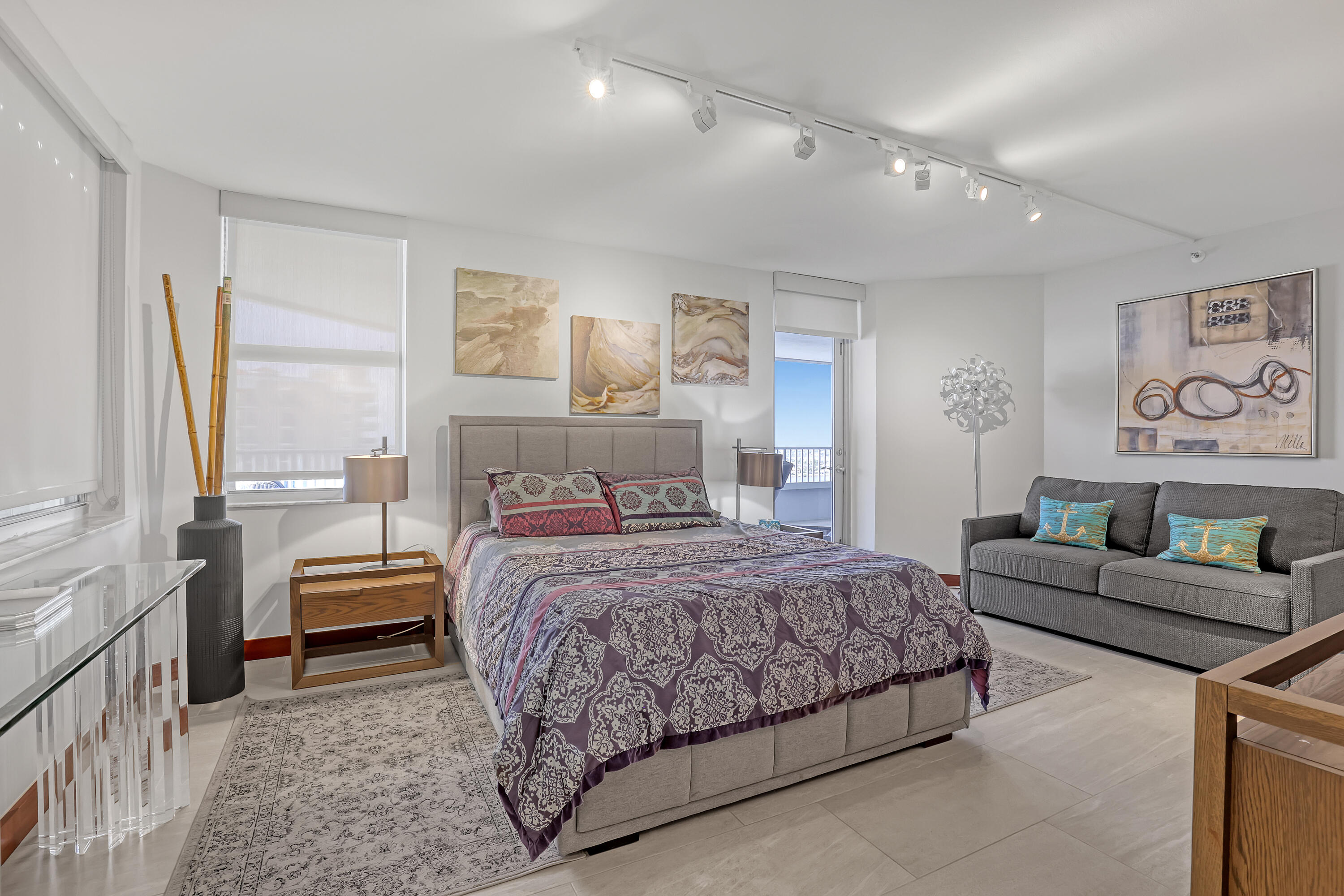 5200 North Ocean Drive, Unit 1902 Riviera Beach, FL 33404 - Photo 32 of 104 Guest Bedroom