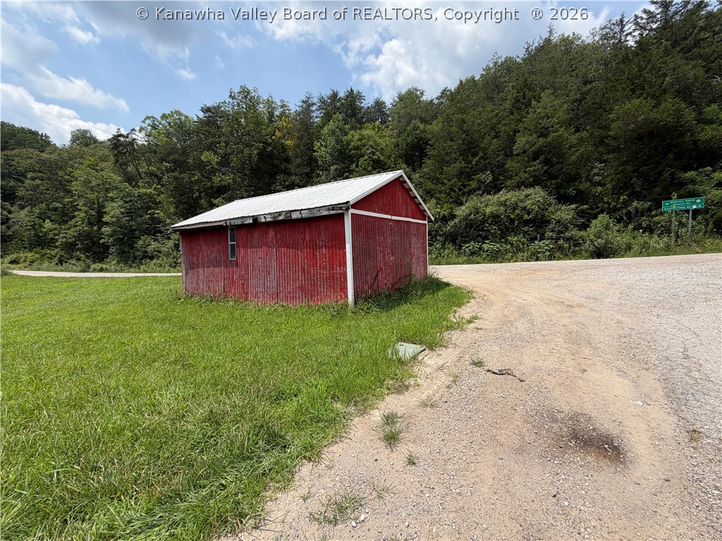 7527 Gunville Ridge Road Leon, WV 25123 - Photo 20 of 27 Gallery Image 20