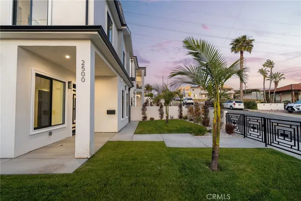 $2,395,000 | 2500 Phelan Lane, Redondo Beach, CA 90278